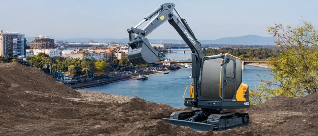 Compact excavator for urban construction in UAE